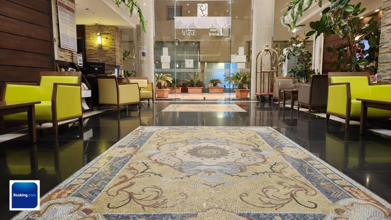 Lazourd Palace Hotel Apartments Ta'if Extérieur photo